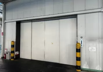 神奈川県小田原市桑原の倉庫