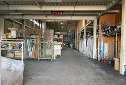 大阪府藤井寺市西大井の倉庫